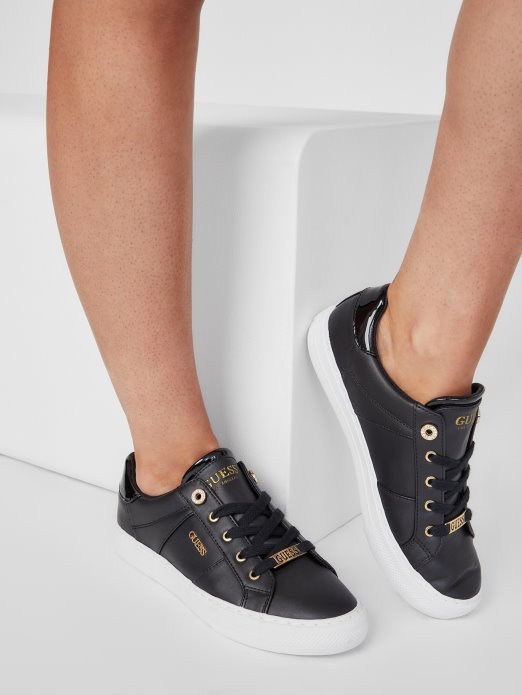 Guess Shopping Black1 Pogled Na Niske Tenisice Od Umjetne Kože
