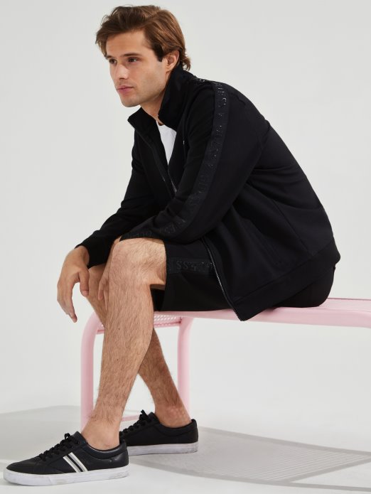 Guess Shopping Jet Crna Eko Jakna S Andrew Logom Na Patentni Zatvarač