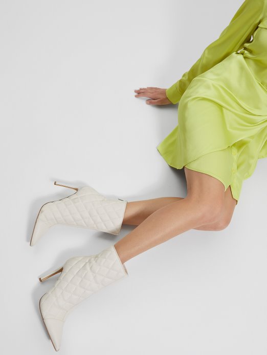 Guess Shopping Simoney čizme S Patentnim Zatvaračem Slonovača 150