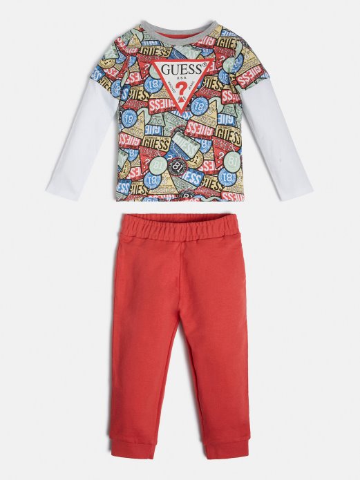 Guess Trokut Za Kupnju Majice I Hlača S Višebojnim Uzorkom