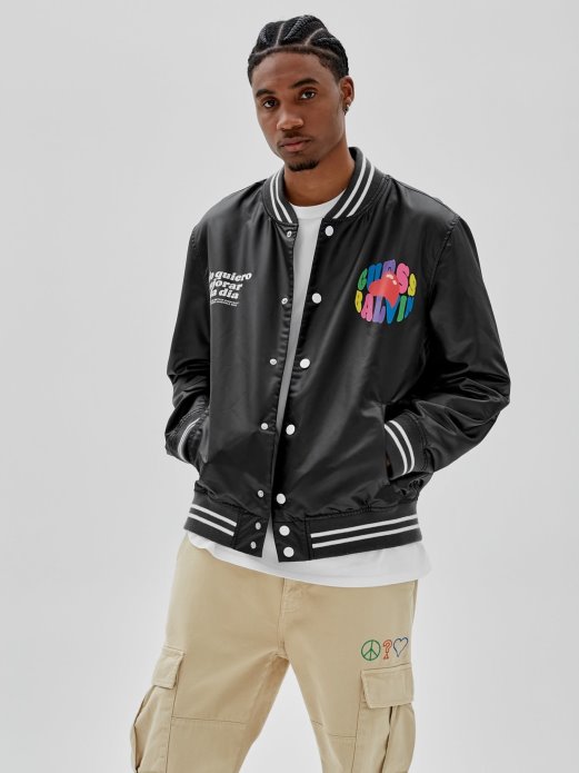 Jakna S Prednjim Logotipom Guess Shopping Crna