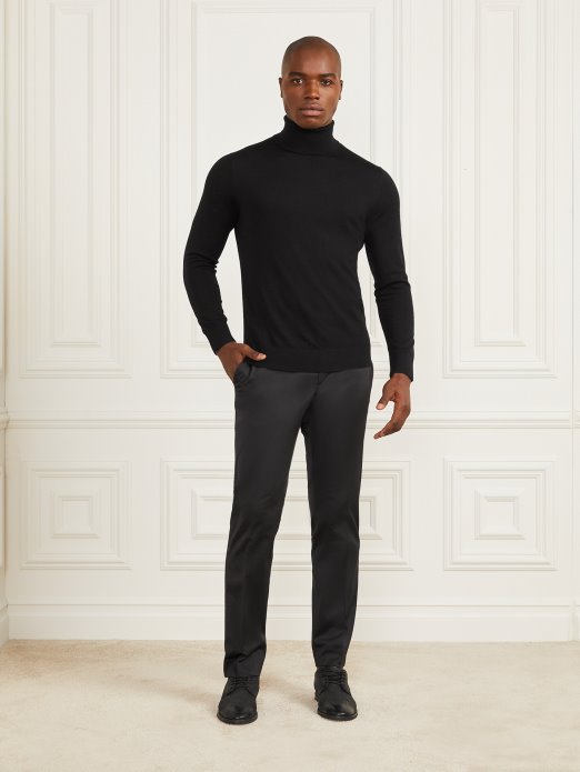 Jet Crni Pulover Od Merino Vune S Okruglim Izrezom Guess Shopping