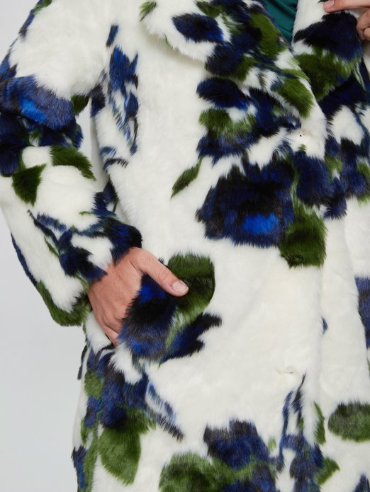 Magda Kaput Od Umjetnog Krzna Fantasy Flower Blue Combo Guess Shopping