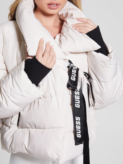 Pergamentni Ton Claudia Kravata Puffer Jakna Guess Shopping