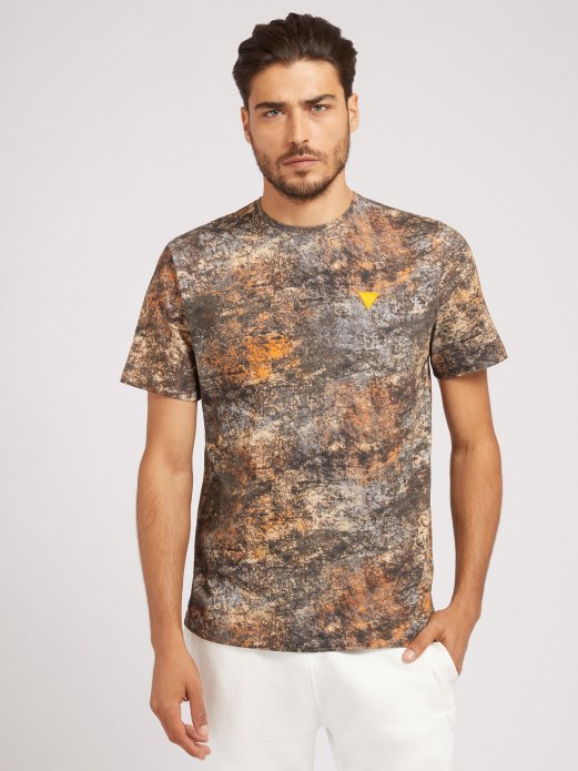 Smeđa Guess Majica S Printom Preko Cijele Strane